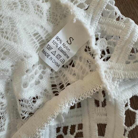 SHEIN | Contrast Lace Bralette Set | Black and White | Size Small (4) - Picture 6 of 10